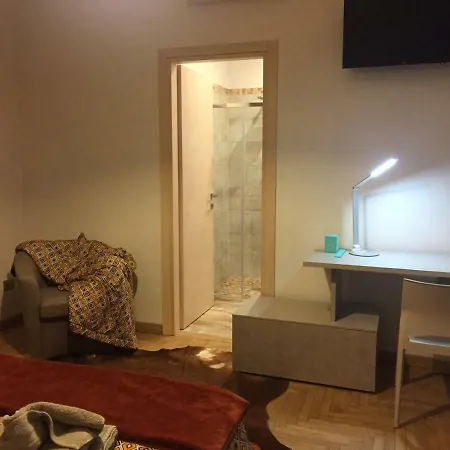 Via Roma 12 게스트하우스 4*