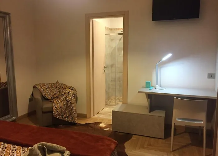 Via Roma 12 بيت ضيافة 4*