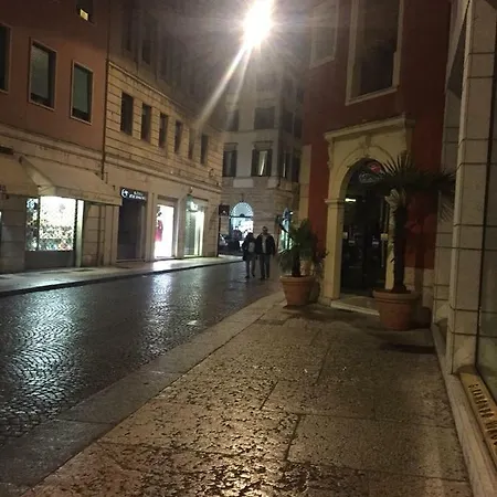 Via Roma 12 Πανσιόν Βερόνα