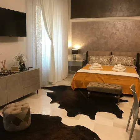 Гостевой дом Via Roma 12 *