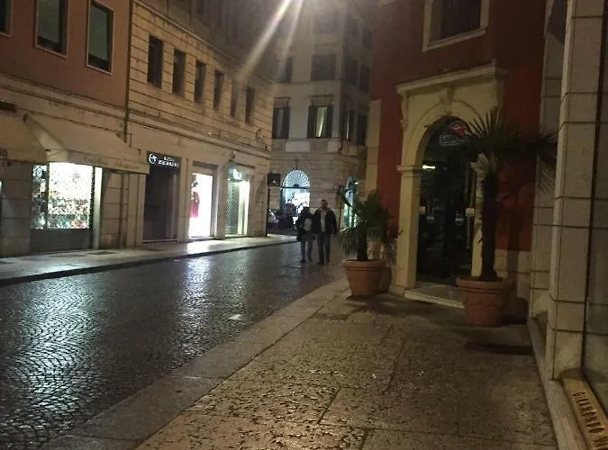 Via Roma 12 Pensionat Verona