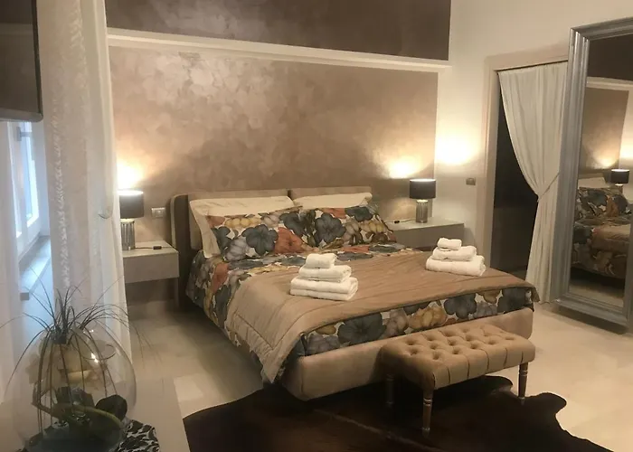 Via Roma 12 Pensionat 4*